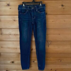 American Eagle Next Level Jegging Size 2 Short - Excellent Condition